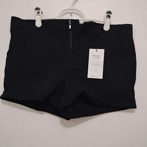 Bluenotes Black Mid-Rise Shortie Shorts Size 30
